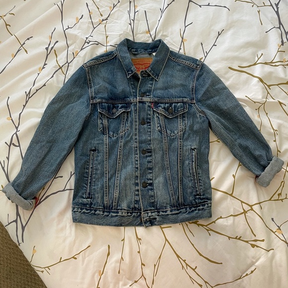 Levi’s Denim Jacket - Picture 1 of 3